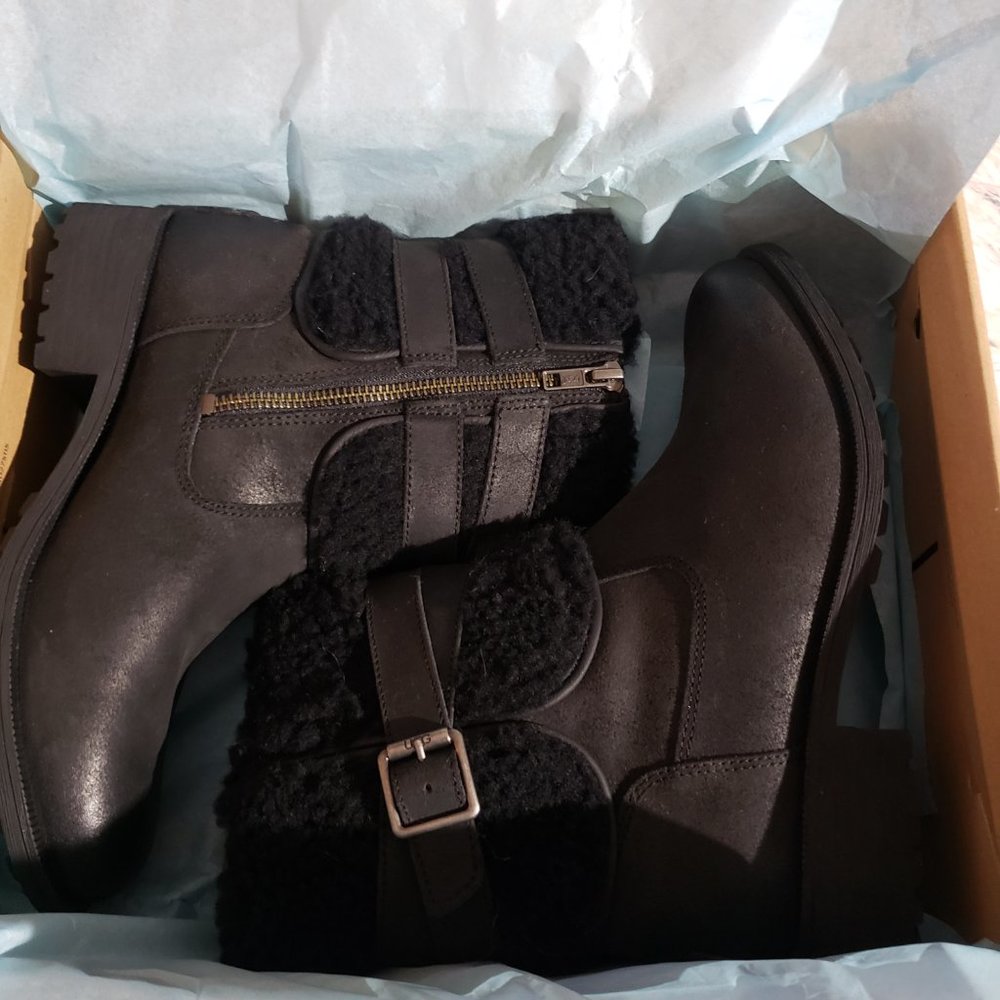 COPY - New UGG Blayre IV Black Leather Boots